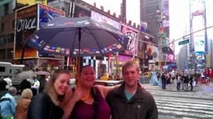 Amada (center) singin' in the rain during one of her Broadway tours.
