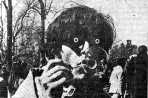 Another hippie having fun. Photo by Village Voice. 